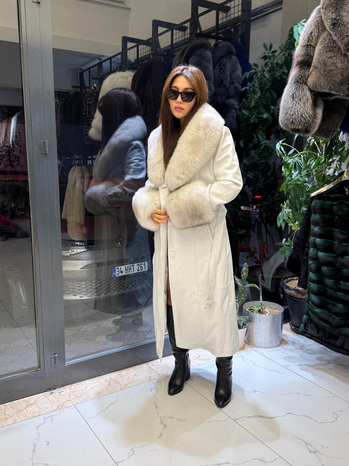 Women’s White Long Leather Trench Coat, Luxury Collar Cuffs - Huge Fox Fur Jacket. Collar Fox Fur Jacket. White fox fur coat. Fox Fur Jacket