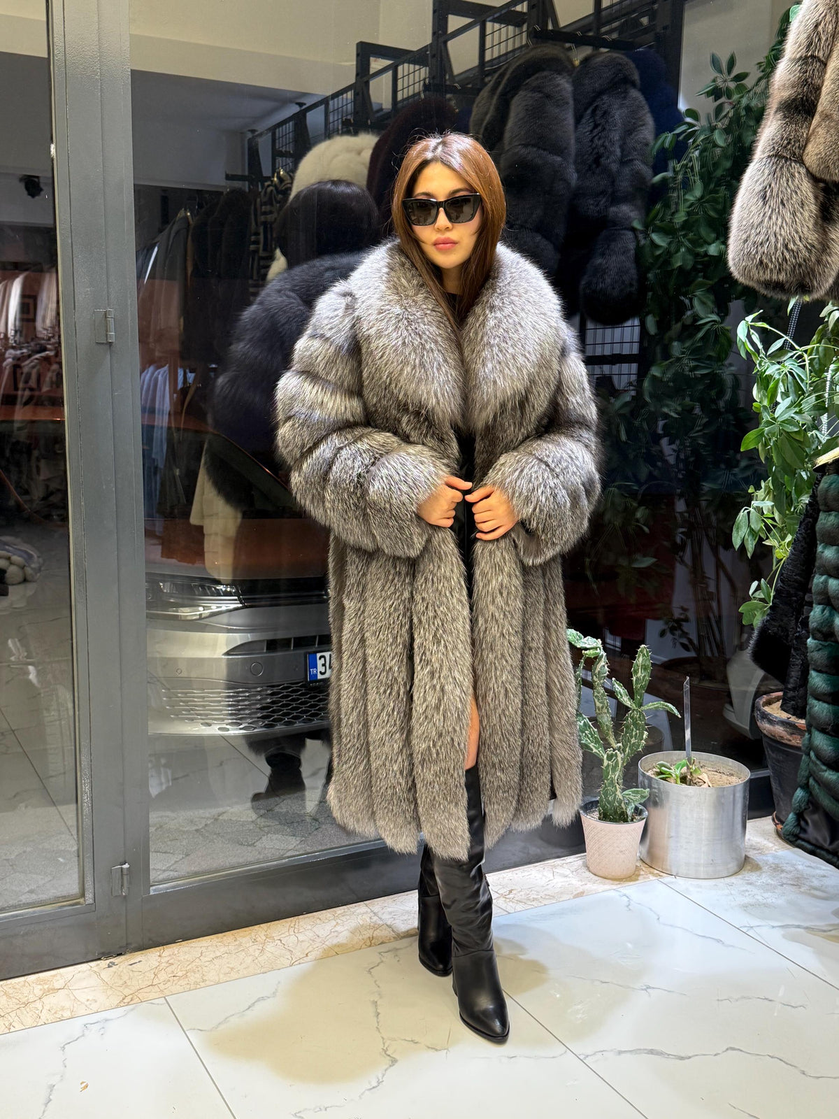 Long Silver Fox Fur Coat, Unisex Luxury Winter Fox Fur Jacket, Frost Fox Fur Jacket, Silver Fox Fur Jacket.- Long Fox Fur Jacket