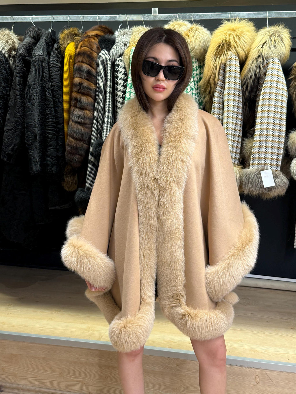 Beige Cashmere Cape With Fox Fur Trim, Women’s Wool Shawl Front Skirt - Fox Fur Jacket. Beige Fox Fur Jacket. Fox Fur Trim Coat. Fox Fur