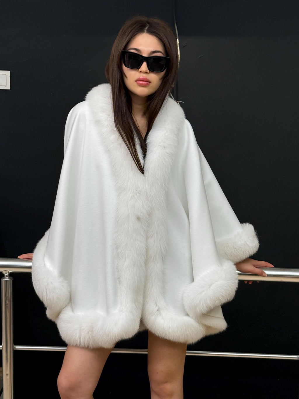 White Cashmere Cape With Fox Fur Trim, Women’s Wool Shawl Front Skirt - Fox Fur Jacket. Arctic Fox Fur Jacket. Fox Fur Trim Coat. Fox Fur