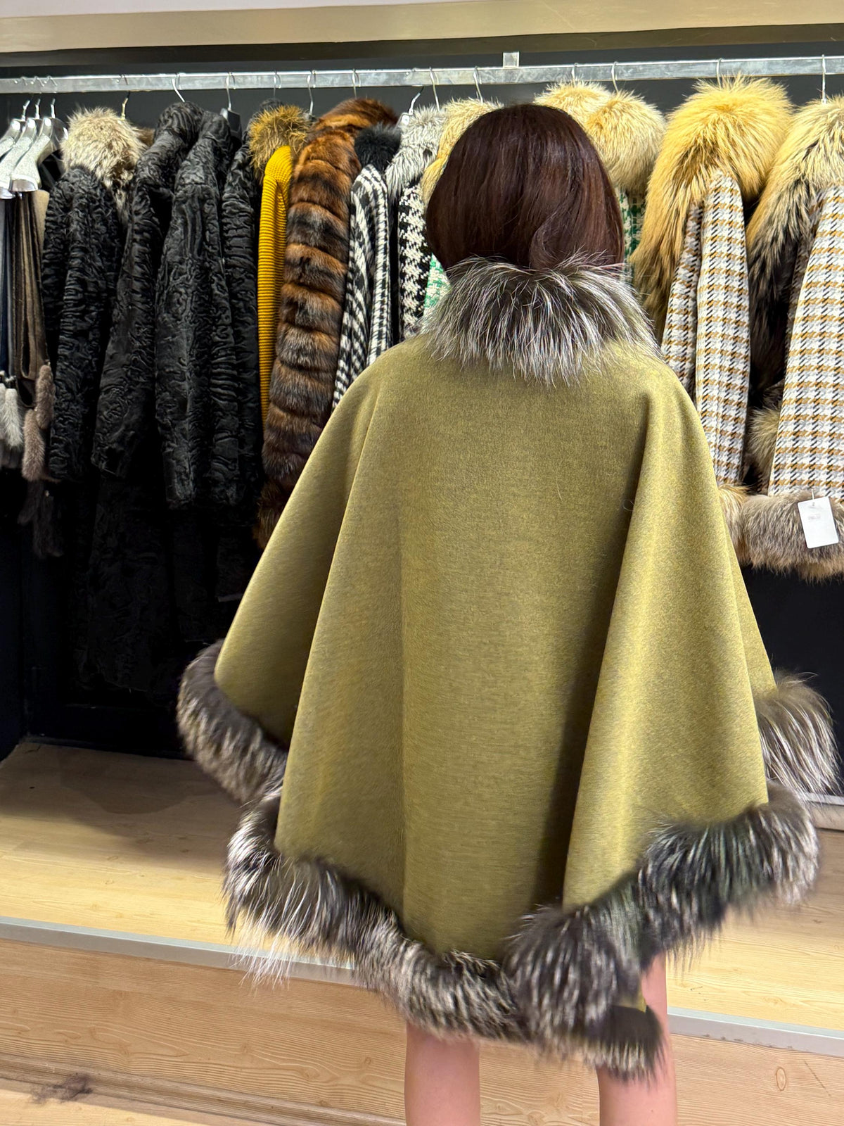 Green Wool Cashmere Cape Coat with Fox Fur Trim – Luxury Winter Wrap, Elegant Oversized Shawl, Plus Size Cloak. Fox Fur Jacket. Fox Fur