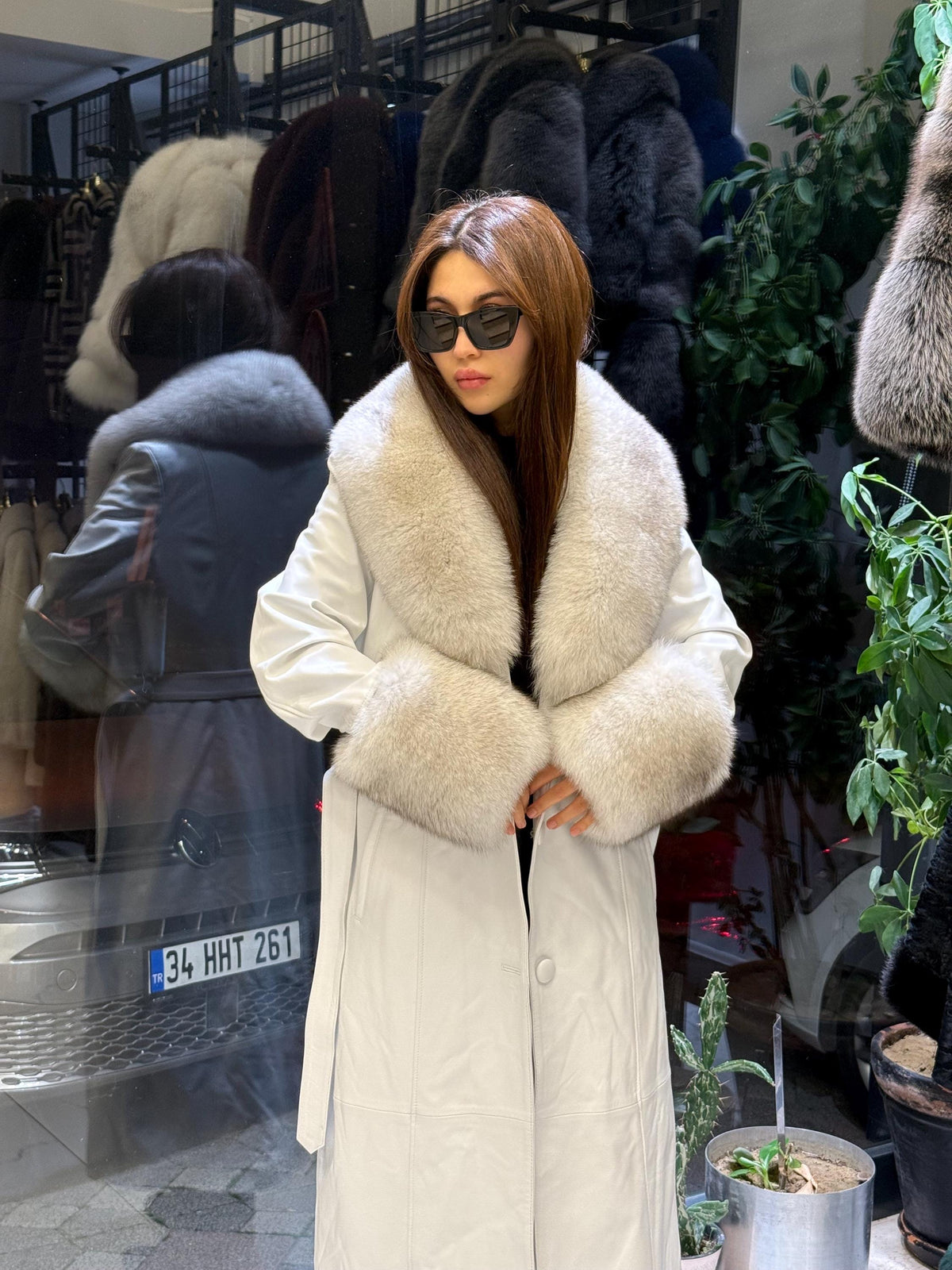 Women’s White Long Leather Trench Coat, Luxury Collar Cuffs - Huge Fox Fur Jacket. Collar Fox Fur Jacket. White fox fur coat. Fox Fur Jacket