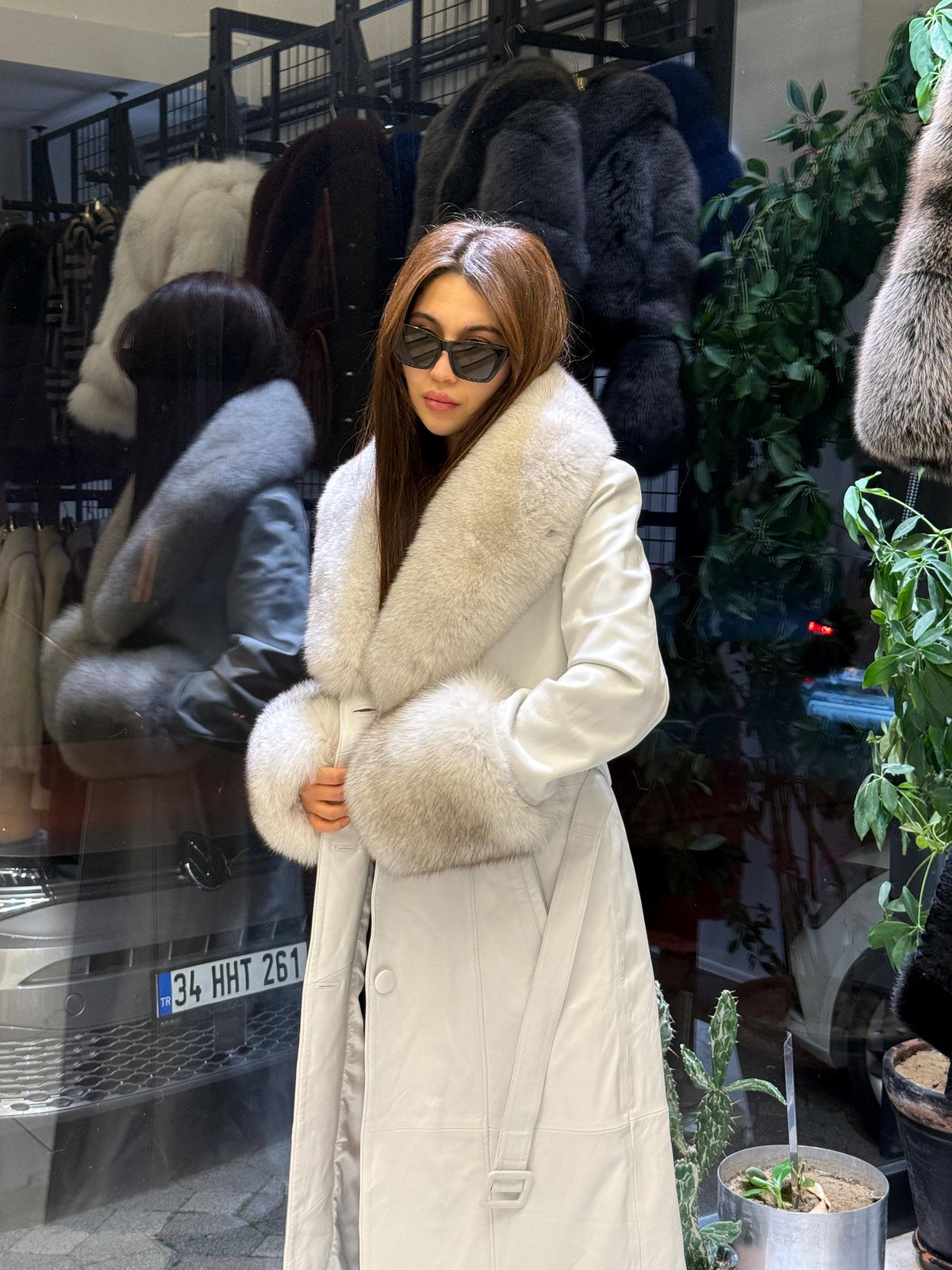 Women’s White Long Leather Trench Coat, Luxury Collar Cuffs - Huge Fox Fur Jacket. Collar Fox Fur Jacket. White fox fur coat. Fox Fur Jacket