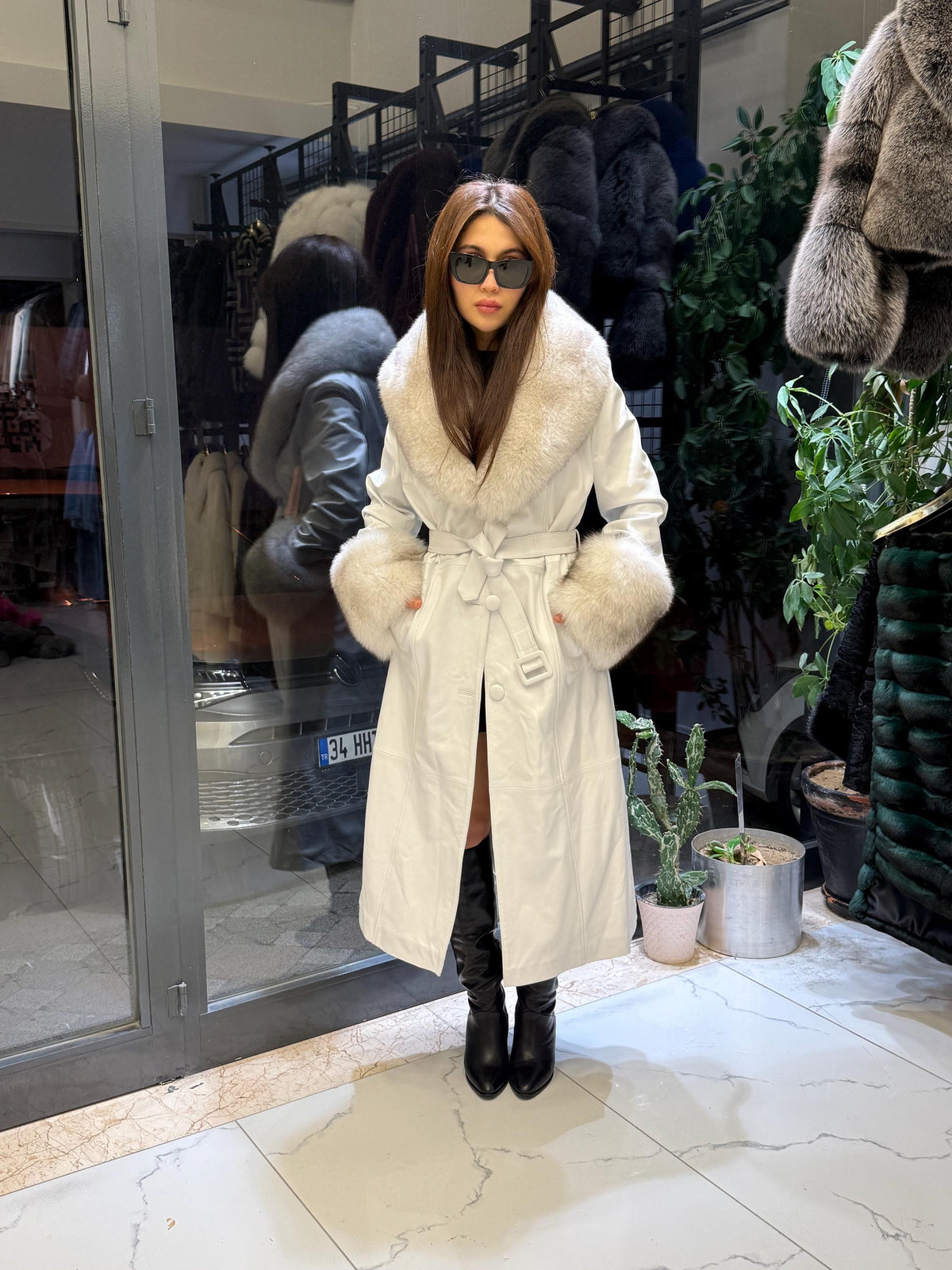 Women’s White Long Leather Trench Coat, Luxury Collar Cuffs - Huge Fox Fur Jacket. Collar Fox Fur Jacket. White fox fur coat. Fox Fur Jacket