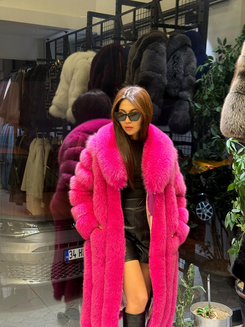 Long Fuchsia Fox Fur Coat, Pink Luxury Winter Fox Fur Jacket, Pink Fox Fur Jacket, Fuchsia Fox Fur Jacket.- Long Fox Fur Jacket