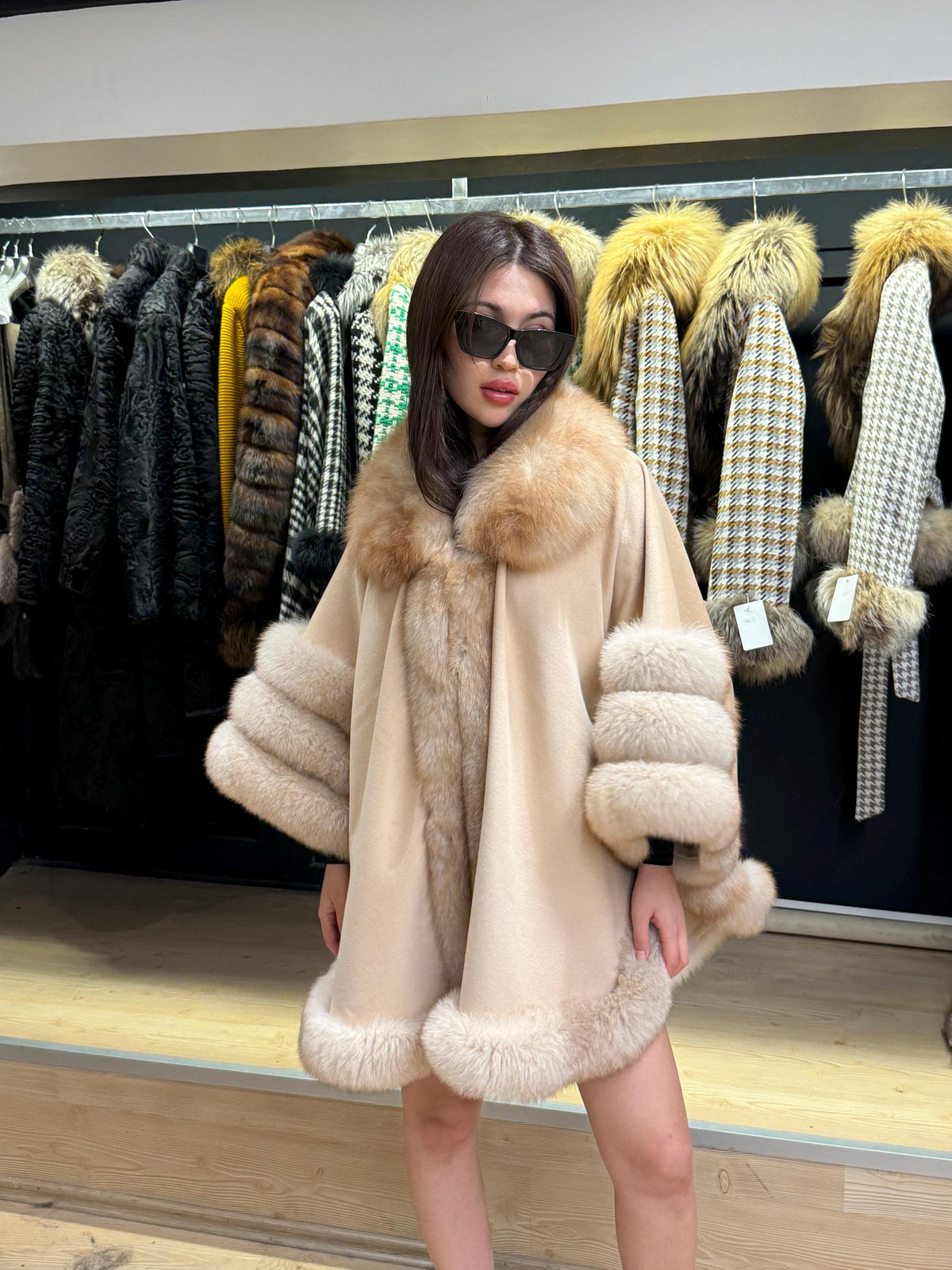 Beige Cashmere Cape With Fox Fur Trim, Women’s Wool Shawl Front Skirt - Fox Fur Jacket. Beige Fox Fur Jacket. Fox Fur Trim Coat. Fox Fur