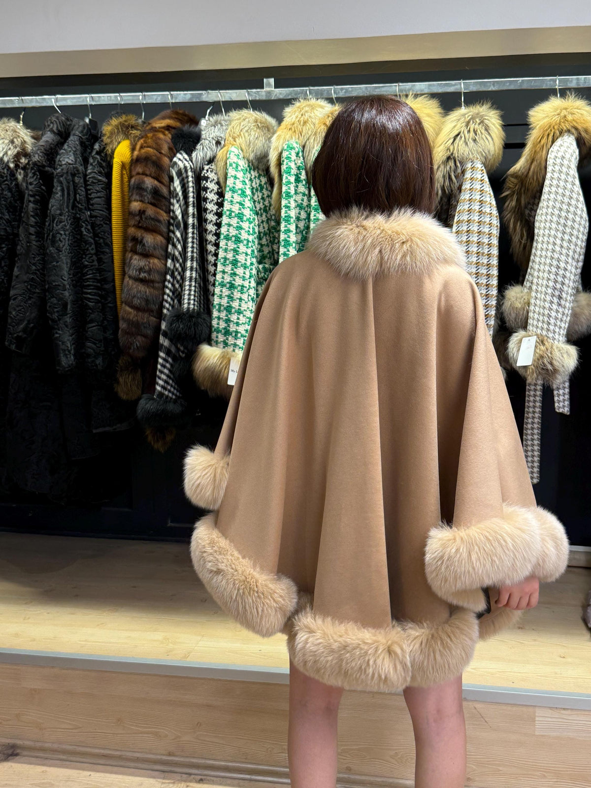 Beige Cashmere Cape With Fox Fur Trim, Women’s Wool Shawl Front Skirt - Fox Fur Jacket. Beige Fox Fur Jacket. Fox Fur Trim Coat. Fox Fur