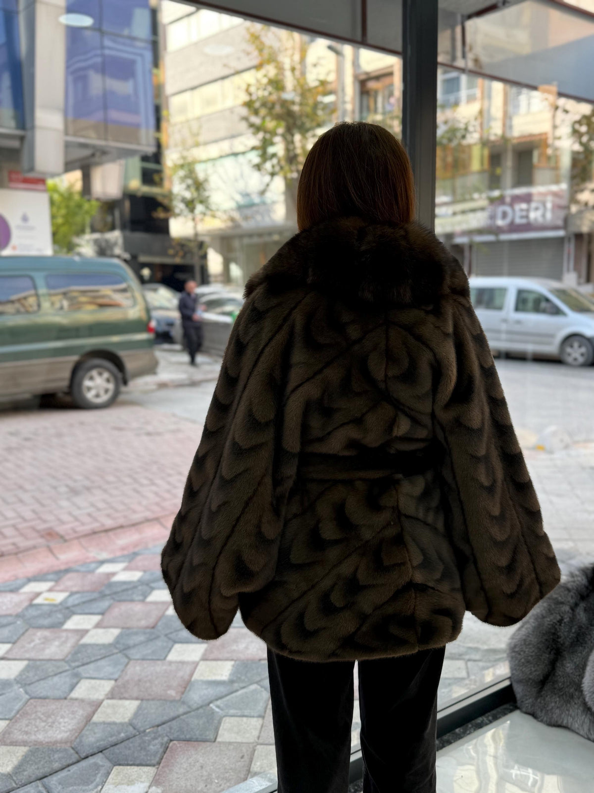 Brown Faux Mink Fur Cape With Fox Fur Trim. Collar Genuine Fox Fur Jacket