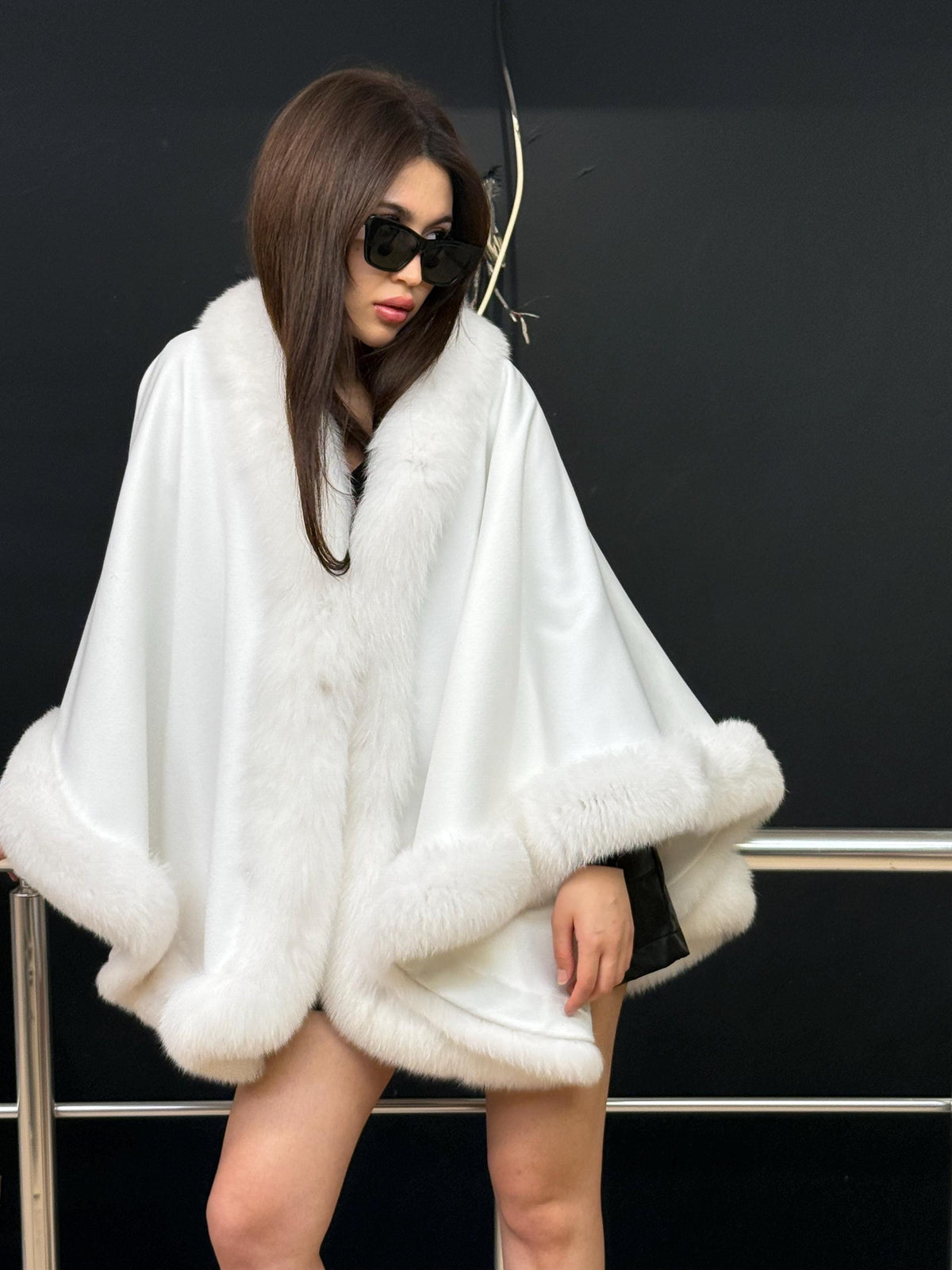 White Cashmere Cape With Fox Fur Trim, Women’s Wool Shawl Front Skirt - Fox Fur Jacket. Arctic Fox Fur Jacket. Fox Fur Trim Coat. Fox Fur
