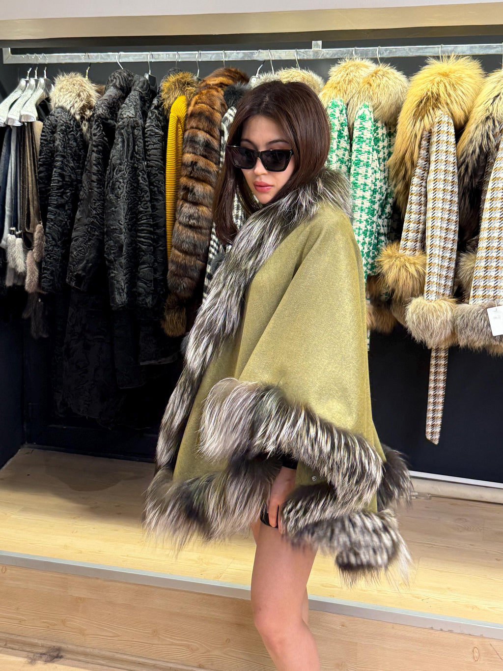 Green Wool Cashmere Cape Coat with Fox Fur Trim – Luxury Winter Wrap, Elegant Oversized Shawl, Plus Size Cloak. Fox Fur Jacket. Fox Fur