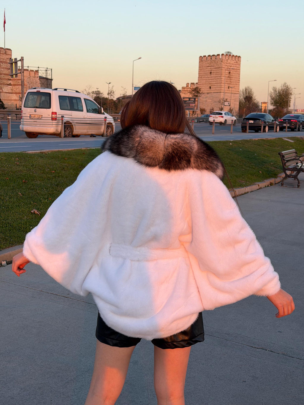 Luxury White Faux Mink Fur Cape with Real Fox Fur Collar | Elegant Women’s Winter Fox Fur Trim Coat