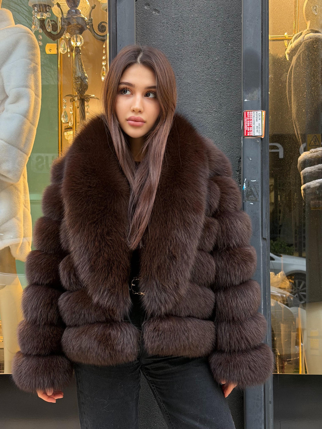 Brown Fox Fur Jacket: Short With Detachable Sleeves Fur Coat For Women