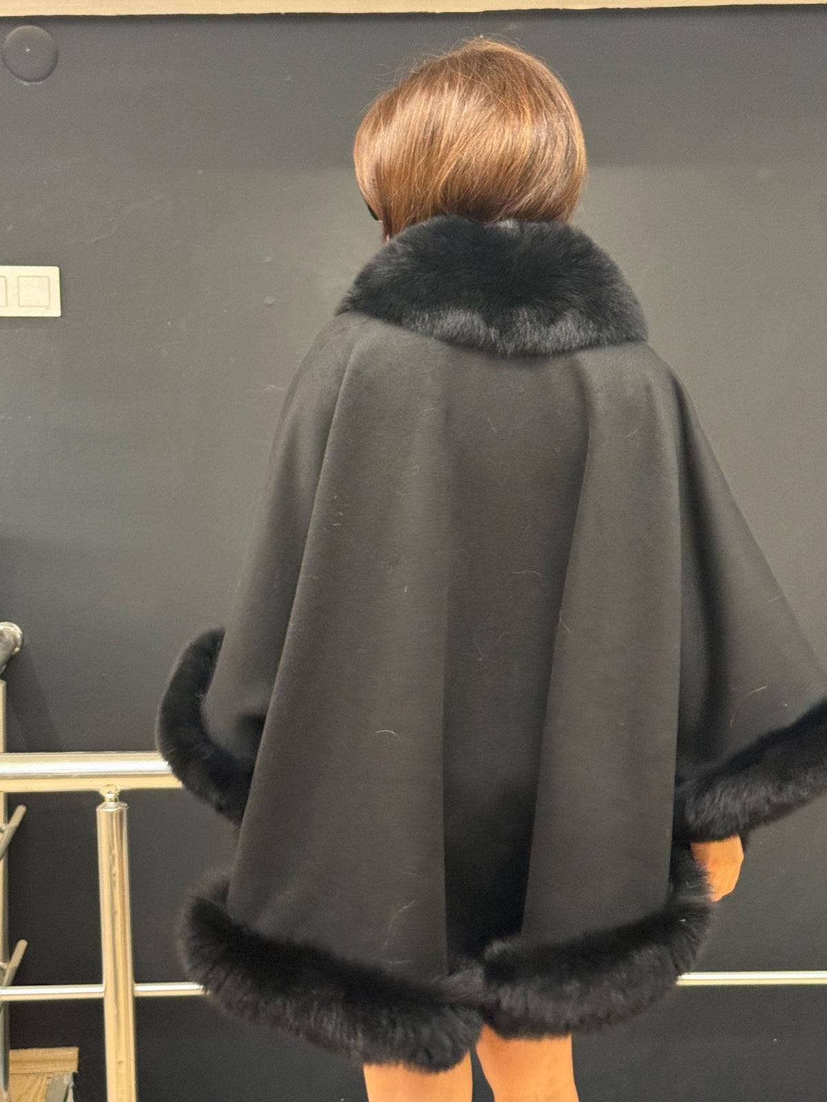 Luxury Black Cashmere Wool Cape With Fox Fur Trim, Handmade Women Plus Size Fur Trim Shawl. Fox Fur Shawl, fox Fur jacket