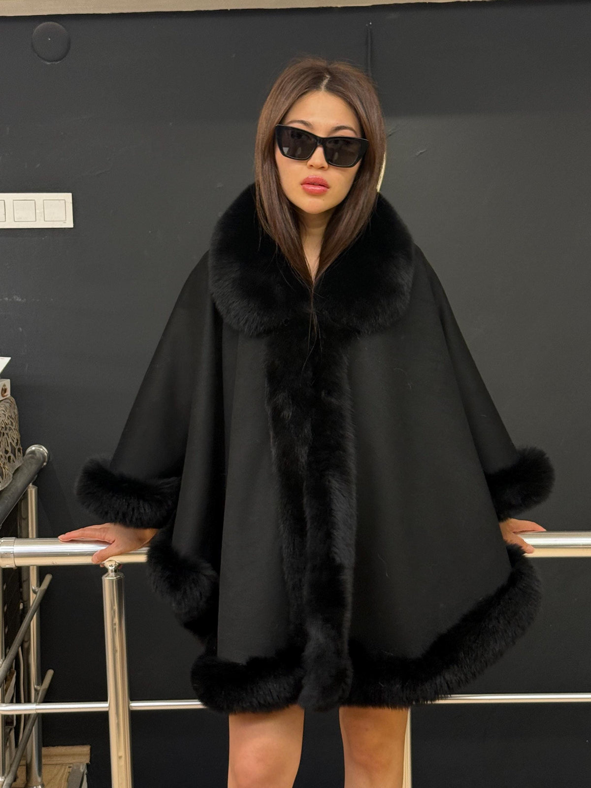 Luxury Black Cashmere Wool Cape With Fox Fur Trim, Handmade Women Plus Size Fur Trim Shawl. Fox Fur Shawl, fox Fur jacket