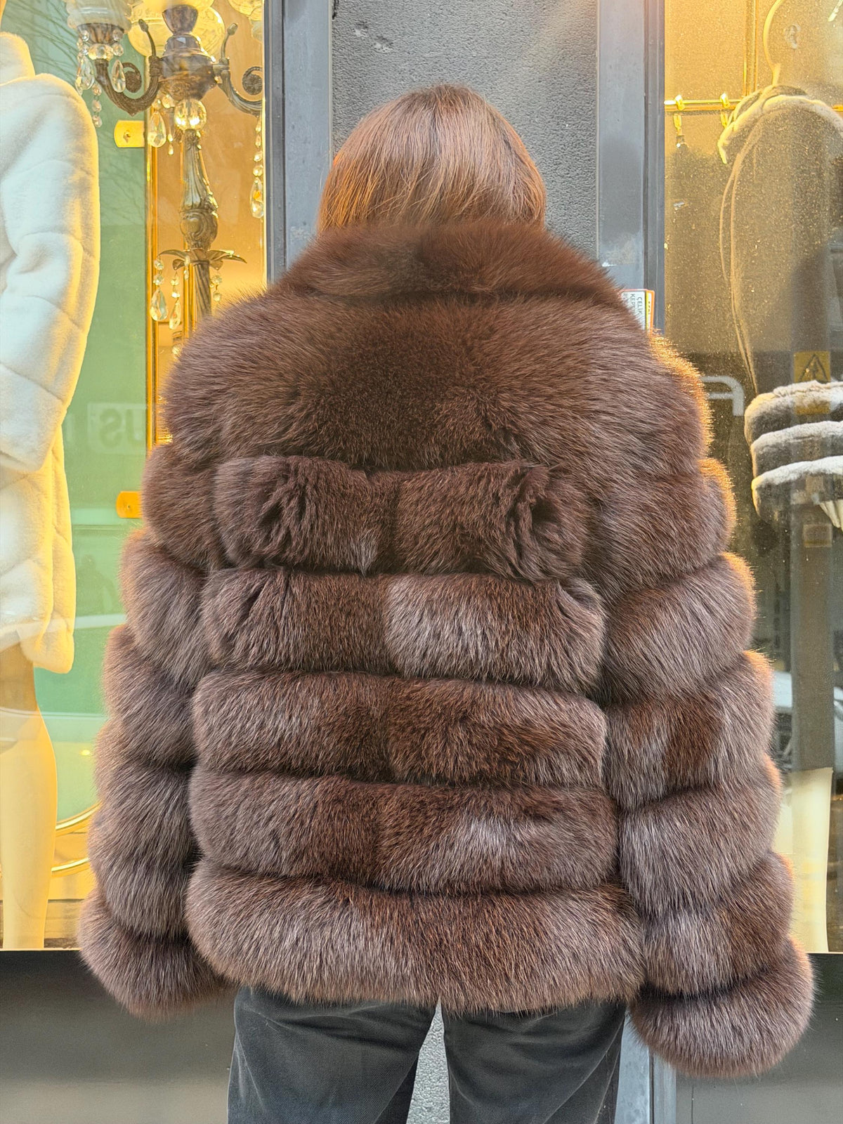 Brown Fox Fur Jacket: Short With Detachable Sleeves Fur Coat For Women